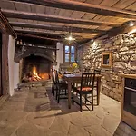 Authentic House With Stunning Mountain View - Karashka Dom wakacyjny