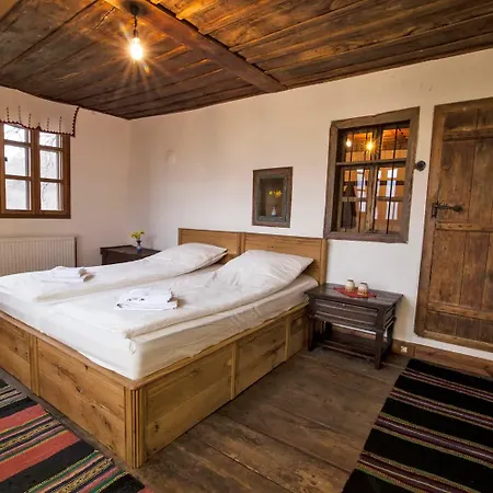 Authentic House With Stunning Mountain View - Karashka Apriltsi (Lovech)