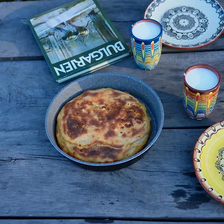 Nyaraló Authentic House With Stunning Mountain View - Karashka