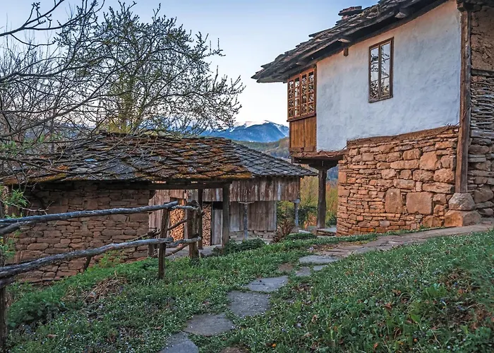 Authentic House With Stunning Mountain View - Karashka Holiday home Apriltsi (Lovech)