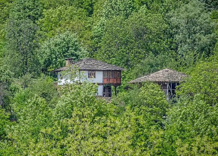 Holiday home Authentic House With Stunning Mountain View - Karashka