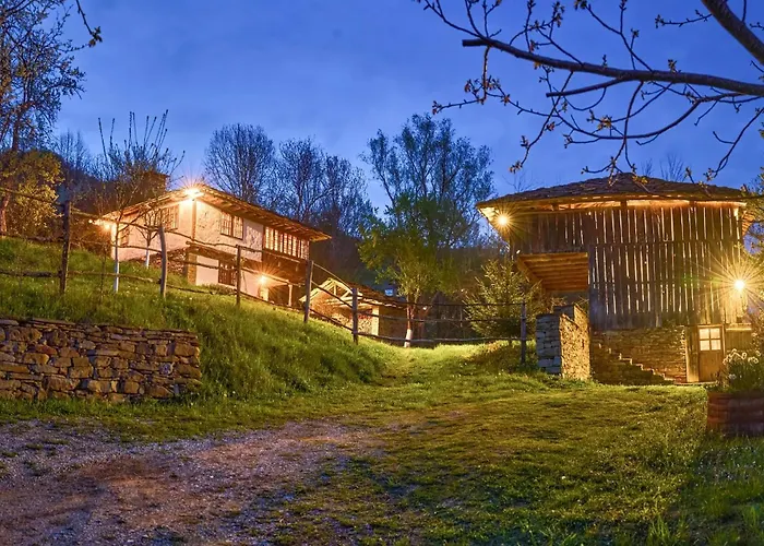 Holiday home Authentic House With Stunning Mountain View - Karashka Apriltsi (Lovech)