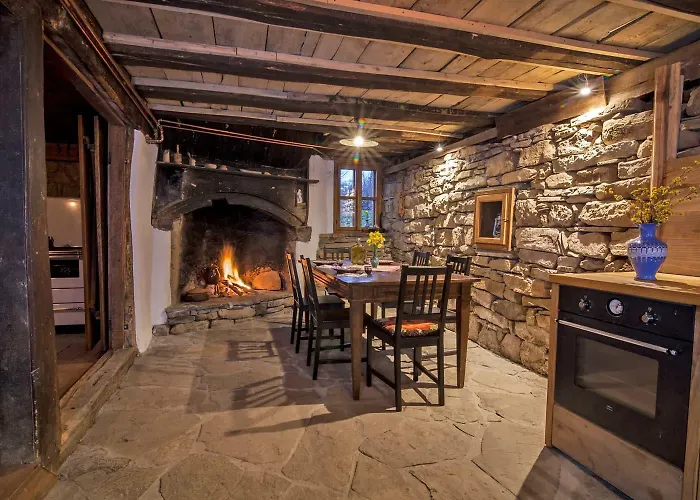 Authentic House With Stunning Mountain View - Karashka Holiday home